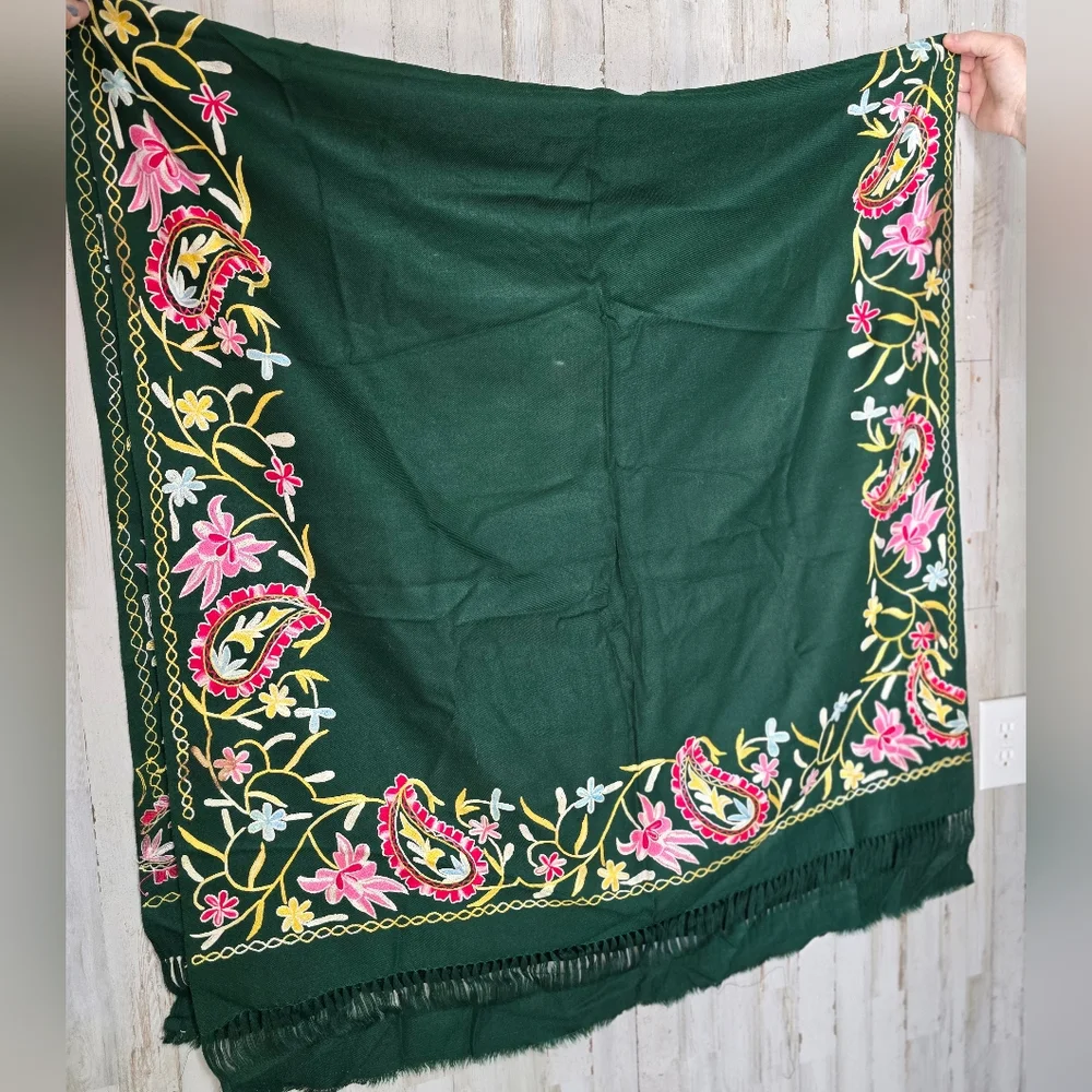 Embroidered Rectangular Hunter Green Tablecloth 40x84 Boho Floral